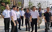 园区党工委副书记、管委会丁立新主任等一行调研朝前路实验学校项目