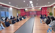 “志”之所向　 “愿”已于行　——记朝前路实验学校家长志愿者爱心护学岗活动
