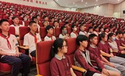 共享奋斗硕果 助推假期成长---朝前路实验学校七、八年级举行休业式