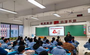 朝前路实验学校党建“星火燎原”行动计划 “‘五个出来’党员示范岗在行动”项目4月行动报告　​